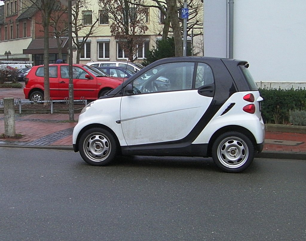 Ein Smart in Lehrte, am 22.01.2011.