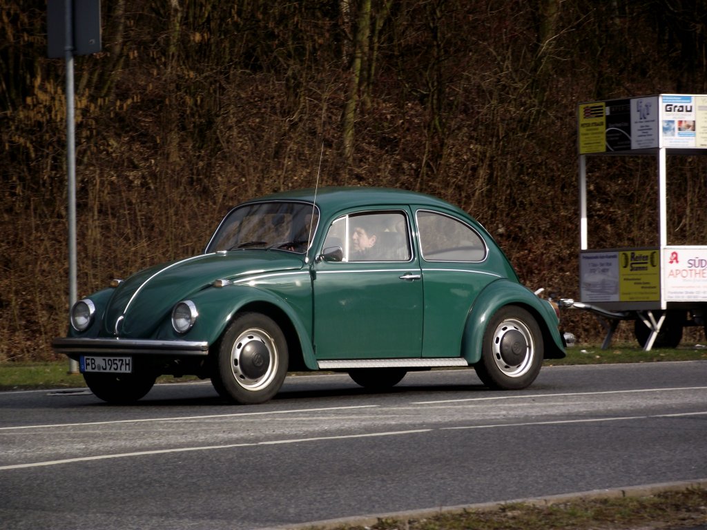 Ein VW Kfer bei Bad Vilbel am 27.03.13