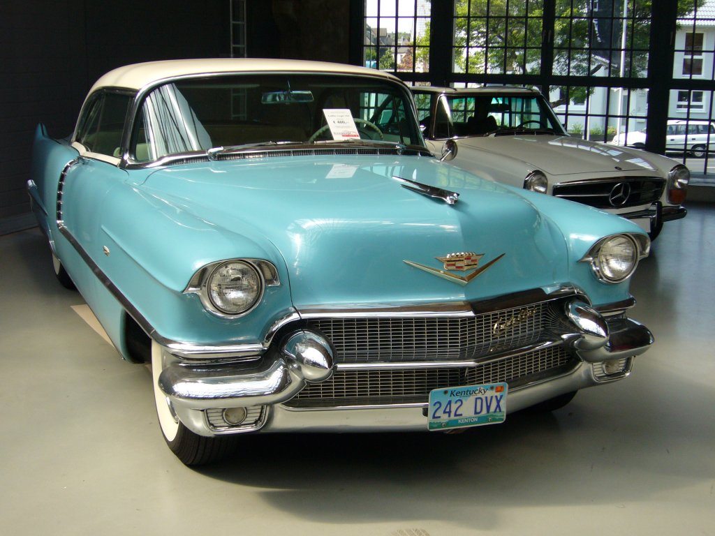 Einer von 24.086 im Jahr 1956 gebauten Cadillac Coupe de Ville Series 62. Das Auto hat Originale 25.000 mls. auf dem Tacho. Meilenwerk Dsseldorf.