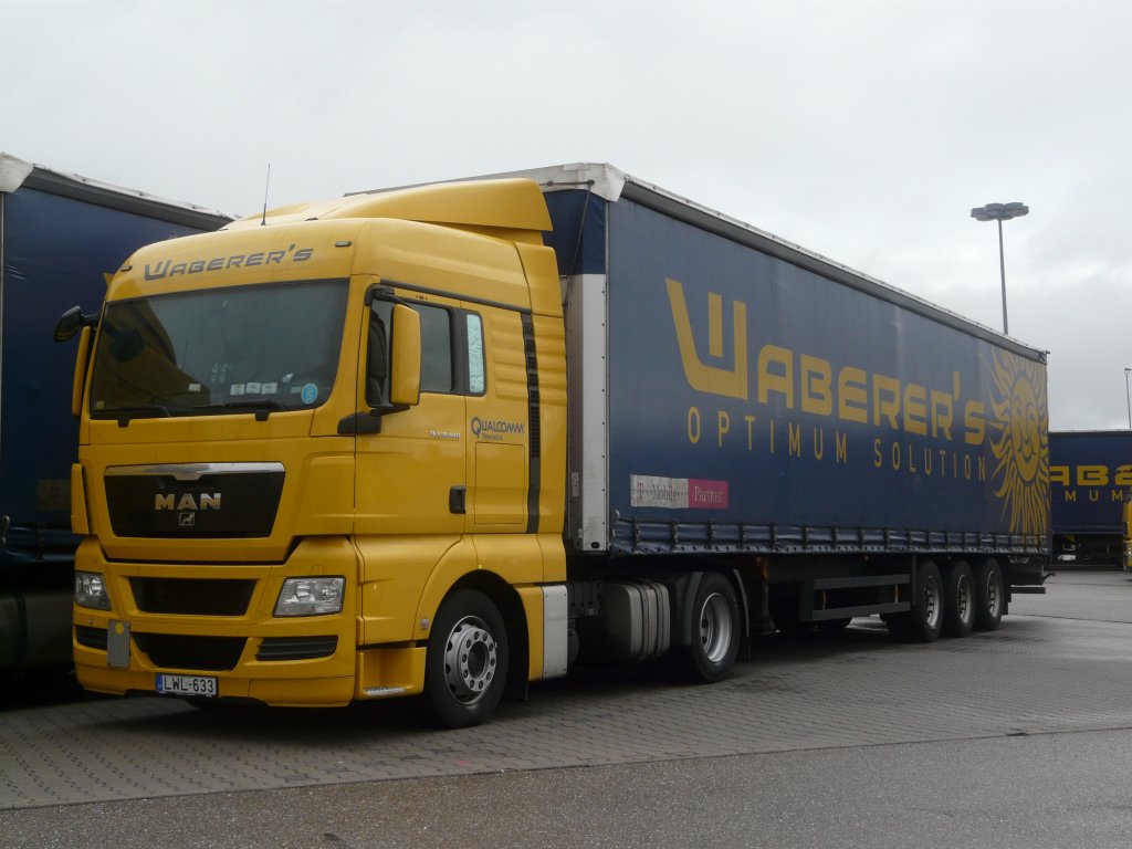 Einer von vielen LKW der Spedition Waberer´s ist dieser MAN TGX 18.440, der den Jahreswechsel 2011/12 auf dem Rasthof Wrnitz verbrachte, 01.01.2012 