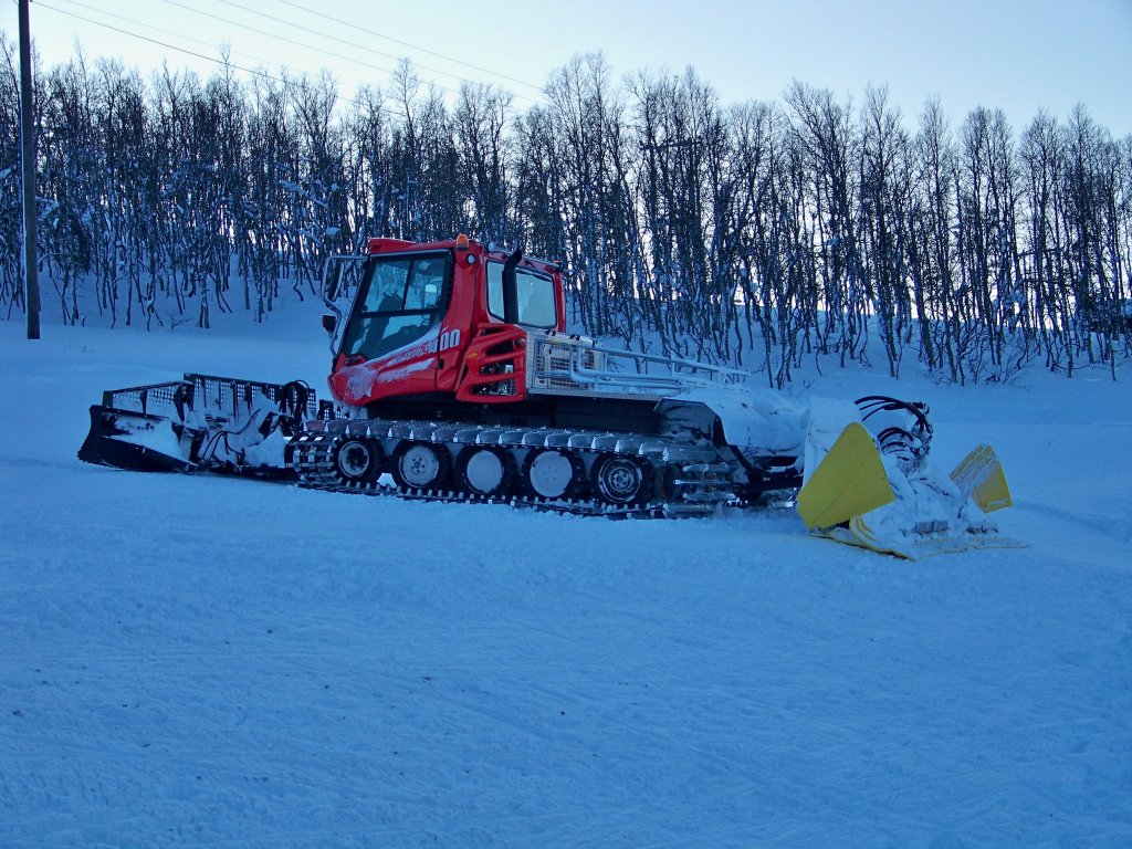 Eisberarbeitungsmaschine im Skigebiet Vierly Vinterland in Rauland, Norwegen. Aufgenommen am 30.12.09.