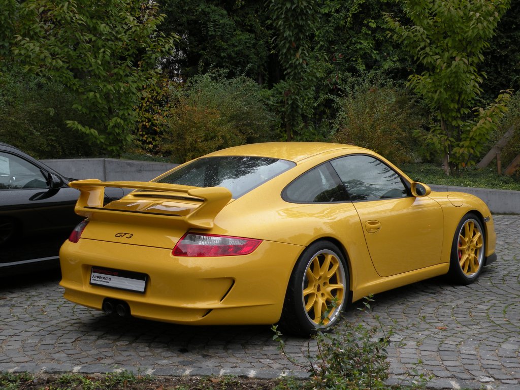 Fabrikneuer Porsche GT 3. Die Aufnahme stammt vom 22.10.2009.