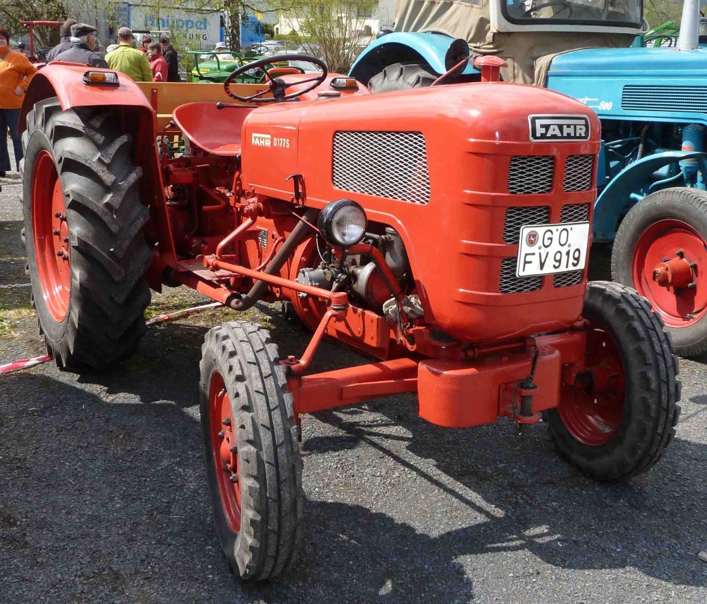 Fahr D 177 S wird präsentiert bei der Oldtimerausstellung der Traktor-Oldtimer-Freunde Wiershausen, April 2012 