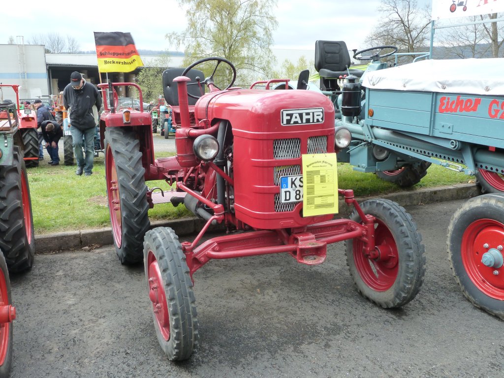 Fahr D 80 H steht bei der Oldtimerausstellung der Traktor-Oldtimer-Freunde Wiershausen, April 2012