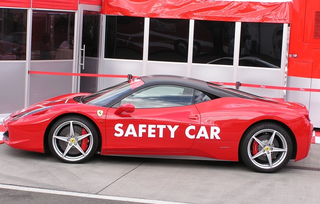 Ferrari 458 Italia als Safety Car bei Ferrari Racing Days 2010 Budapest(September).