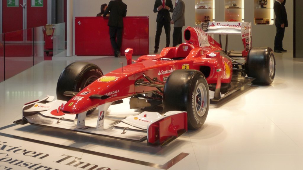 Ferrari feierte die 16te Konstrukteursmeisterschaft der Formel 1 auf dem Genfer Autosalon 2010. Mit der 17ten wird es wohl dieses Jahr nichts...