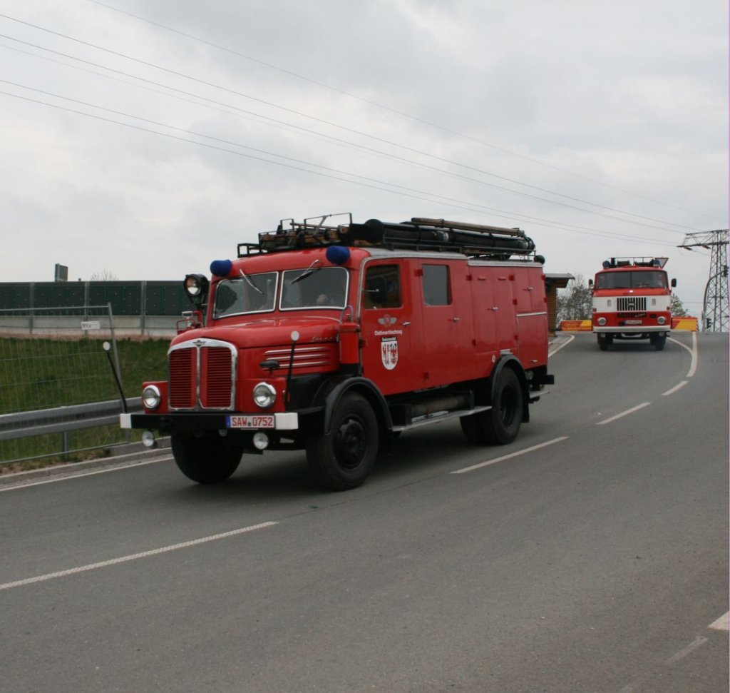Feuerwehr S4000.Gesehen am 02.05.10 zum 13. Oldtimertreffen in Werdau.