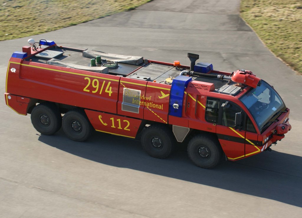 Feuerwehrfahrzeug (Rosenbauer)  29/4  (D-RD 107), EDDL-DUS, Dsseldorf, 20.03.2011, Germany 

