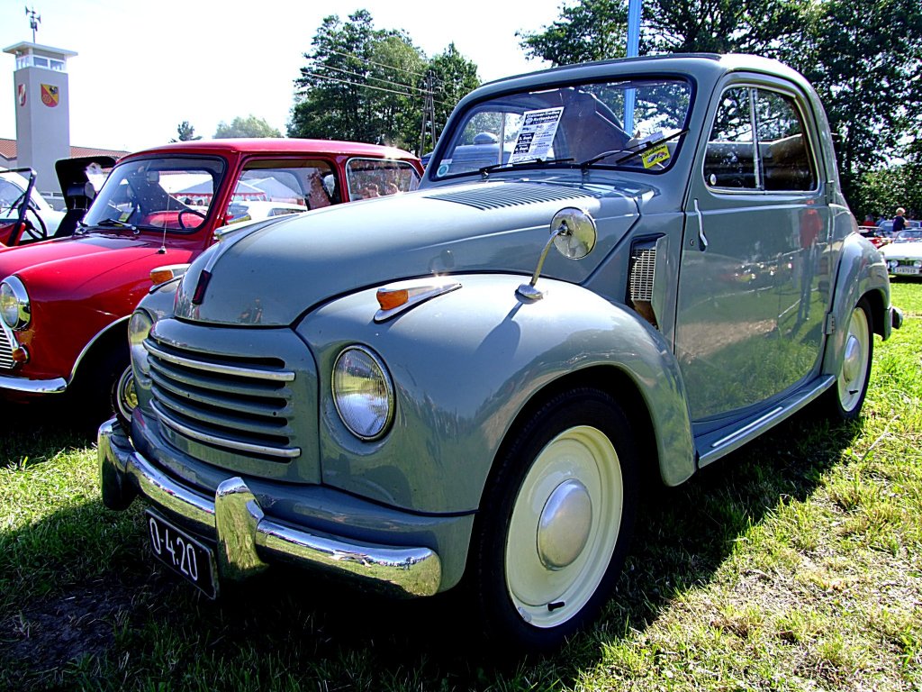 FIAT-500C(Topolino); trgt noch das alte schwarze sterr. Kennzeichen;110717