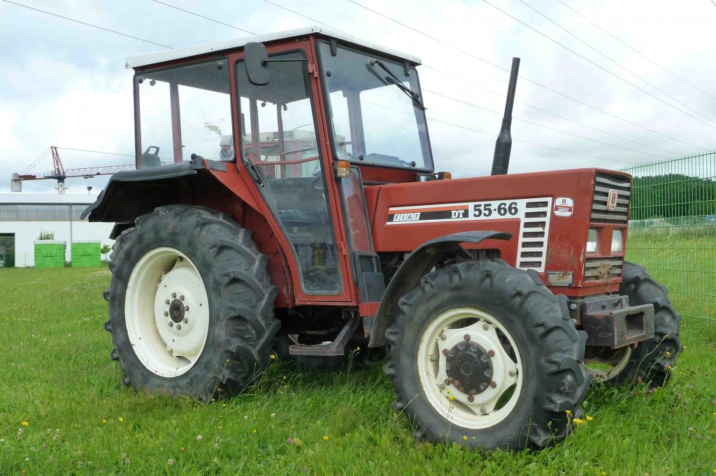 Fiat 55 - 66 steht auf der Ausstellungsflche der Raiffeisenwerkstatt in Burghaun-Gruben, Juli 2012