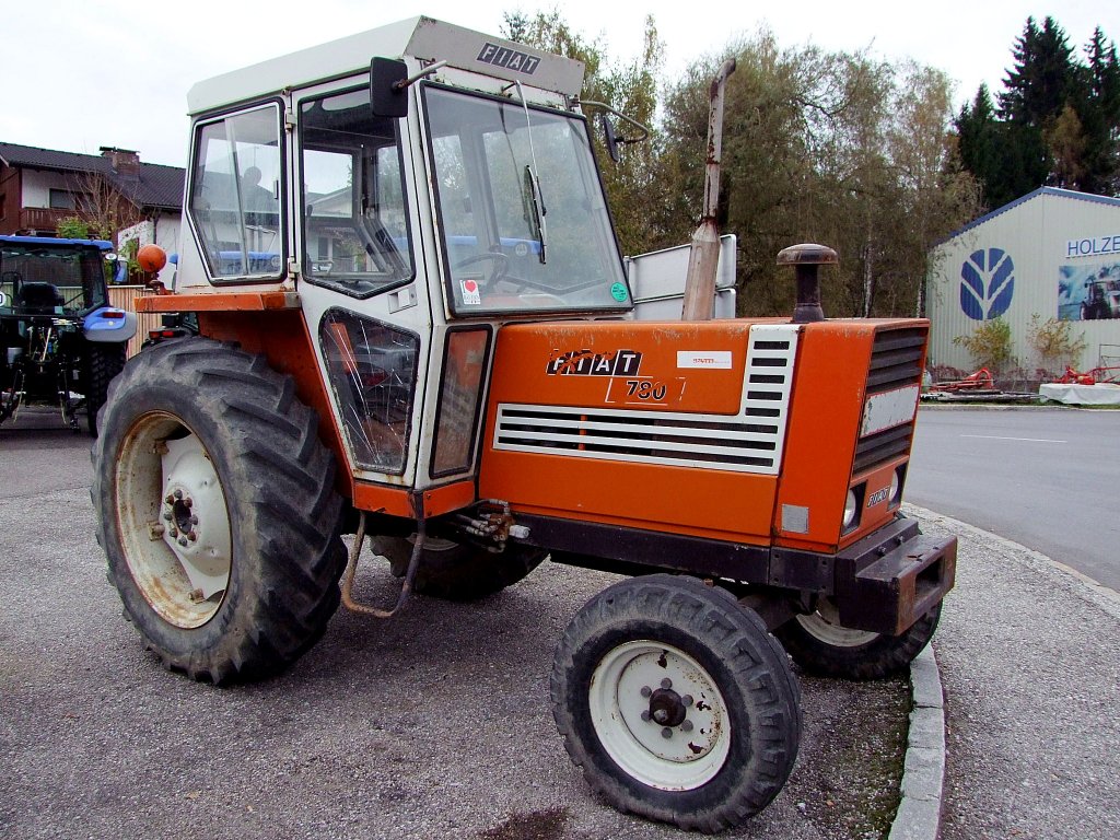 FIAT-780 mit der FahrgestellNr860945 wurde bei einem Landmaschinenhndler hinterstellt;101023