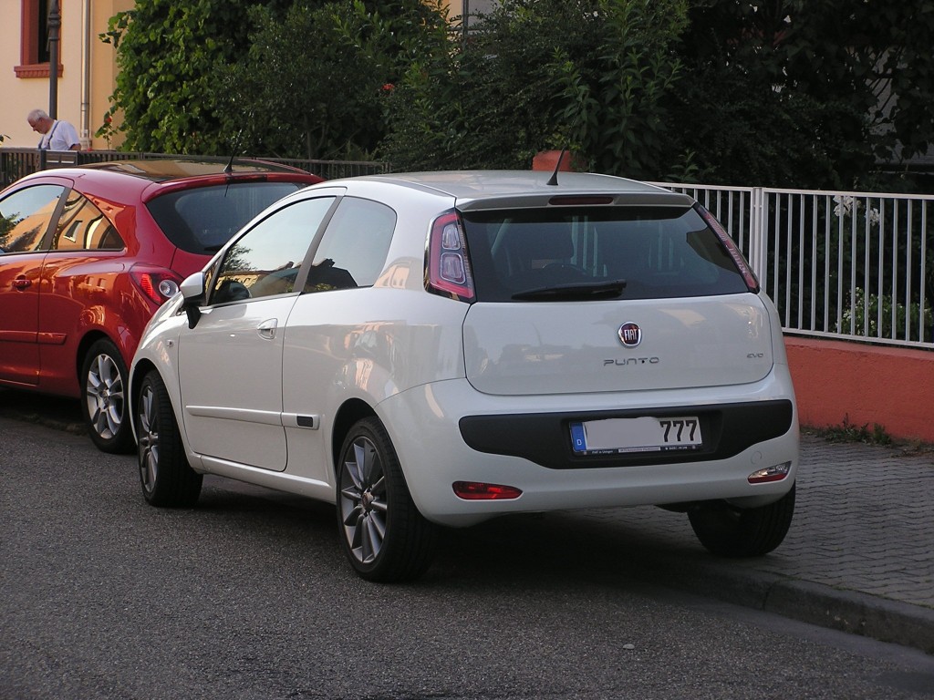 Fiat Punto Evo dreitrer. Foto: juli 2010