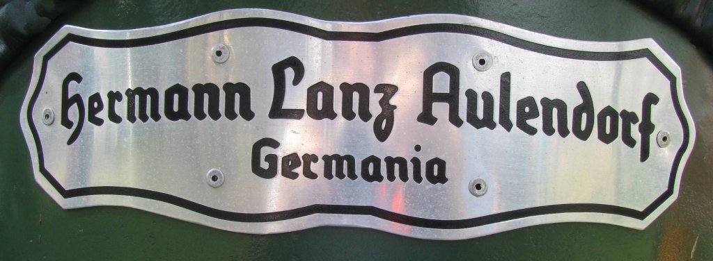 Firmenschild des Traktorenherstellers  Heinrich Lanz  aus Aulendorf, Alt Schwerin [12.08.2012]