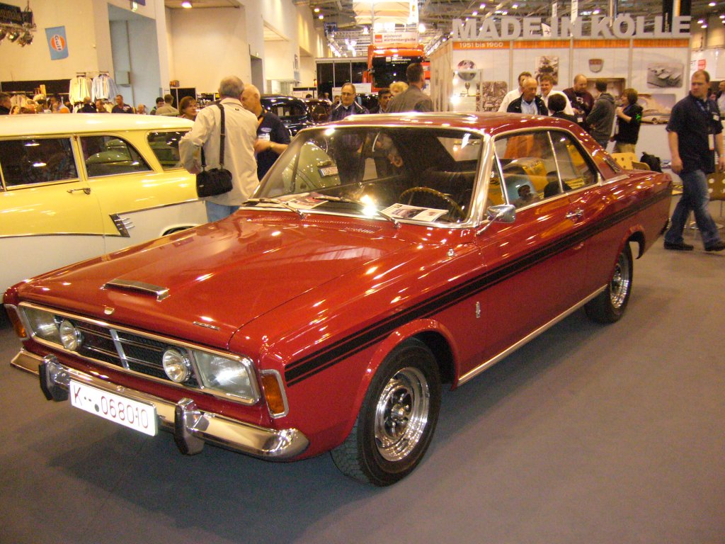 Ford 20M RS P7a von 1968. Der P7a war ein ziemlicher Mierfolg fr die Fordwerke und wurde nur von 1967 - 1968 produziert. Die sportlichen RS-Modelle wurden nur 1968 verkauft. Der 20M RS war mit einem 2.293 cm V6-motor, der 108 PS leistete motorisiert. Im August 1968 kam der modernisierte P7b auf den Markt der bis 1971 im Programm blieb und fr Ford ein grerer wirtschaftlicher Erfolg wurde. Techno Classica 03.04.2011.