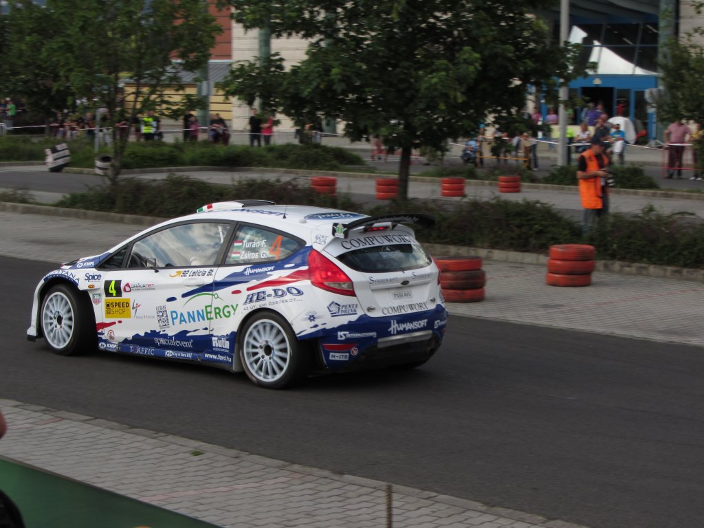 Ford Fiesta S2000, aufgenommen am 30.05.2012, beim Mecsek Rallye