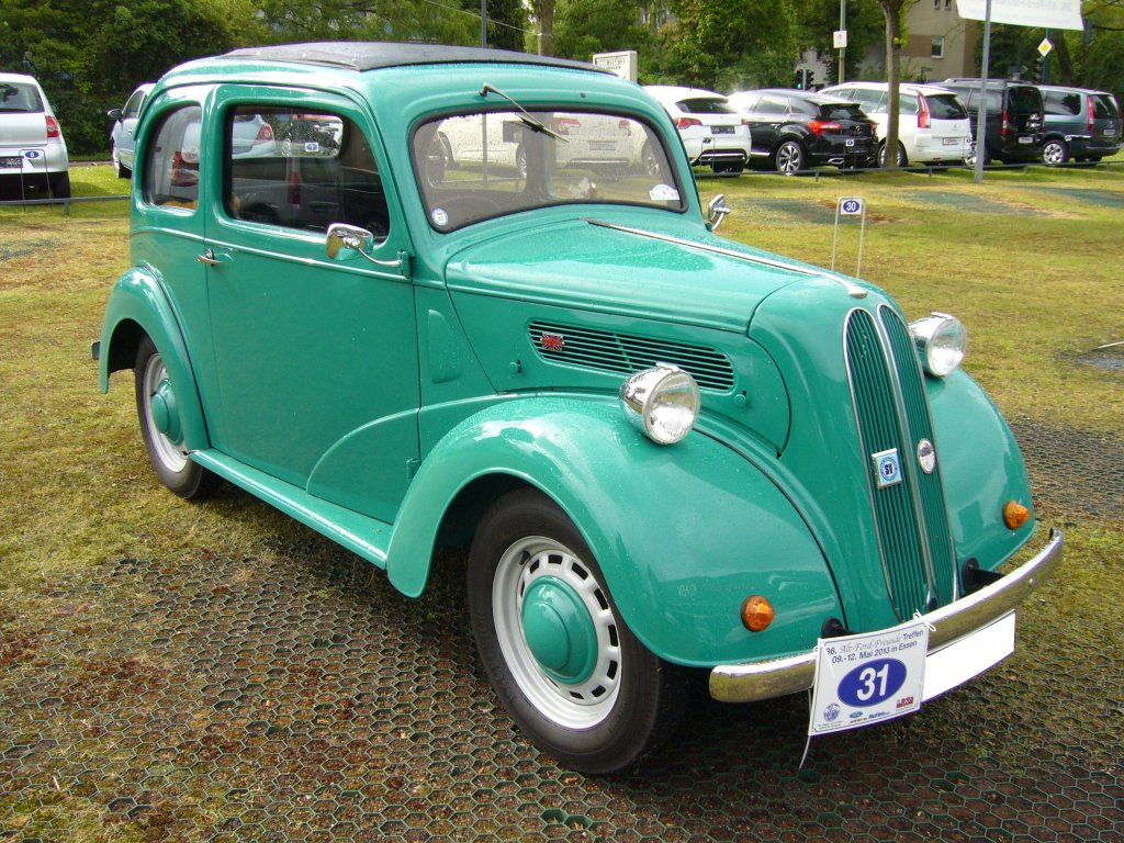 Ford Popular 103E. 1953 - 1959. 36. Alt-Ford-Treffen am 12.05.2013 in Essen.