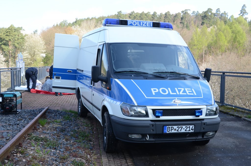 Ford Transit der Bundespolizei steht auf der Klausmarbacher Brcke, April 2012

