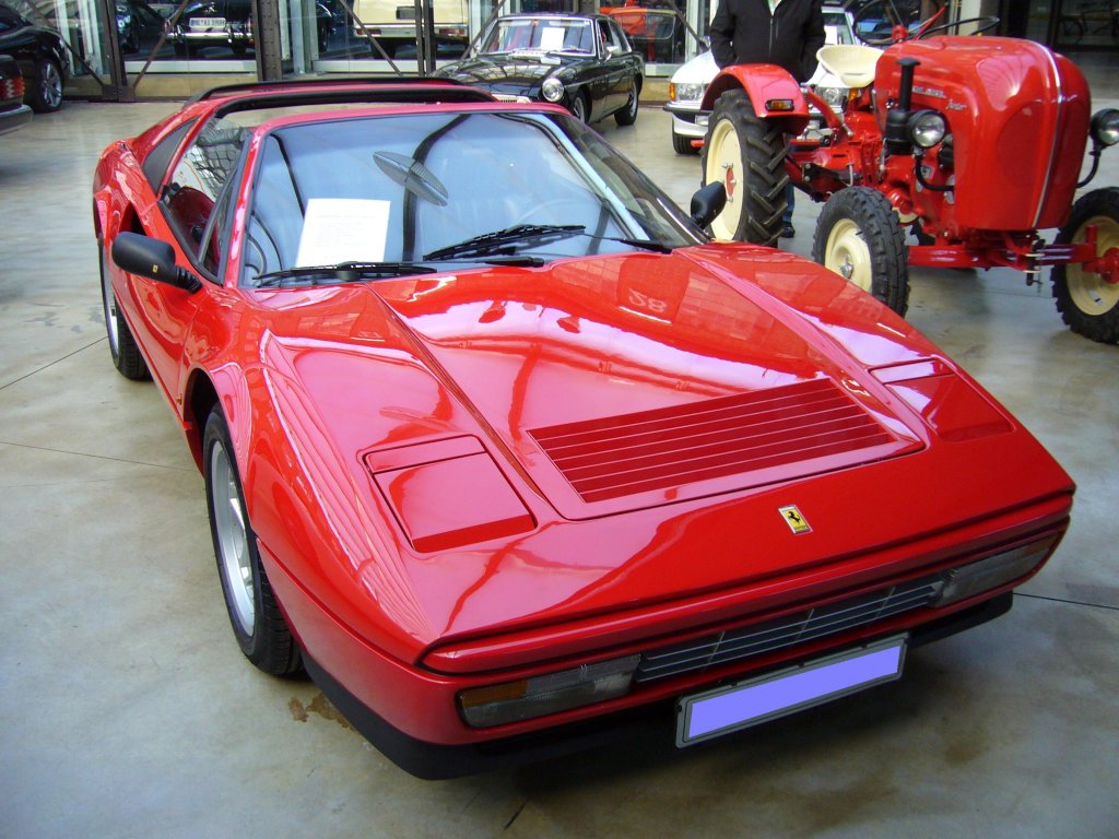 Frontansicht eines Ferrari 208 GTS Turbo. 1975 - 1985. Classic Remise Düsseldorf am 01.04.2013.