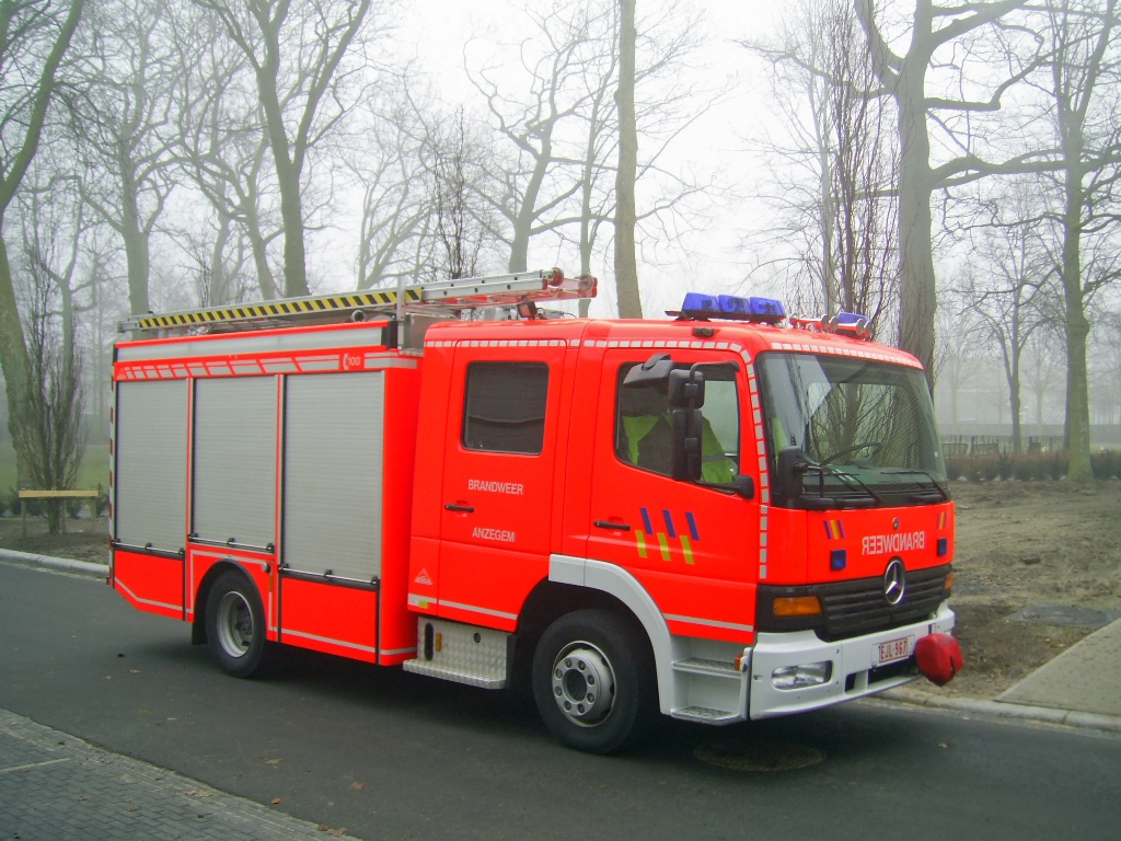 Gertewagen Mercedes-Benz Atego 1325F Aufbau Vanassche der Feuerwehr Anzegem