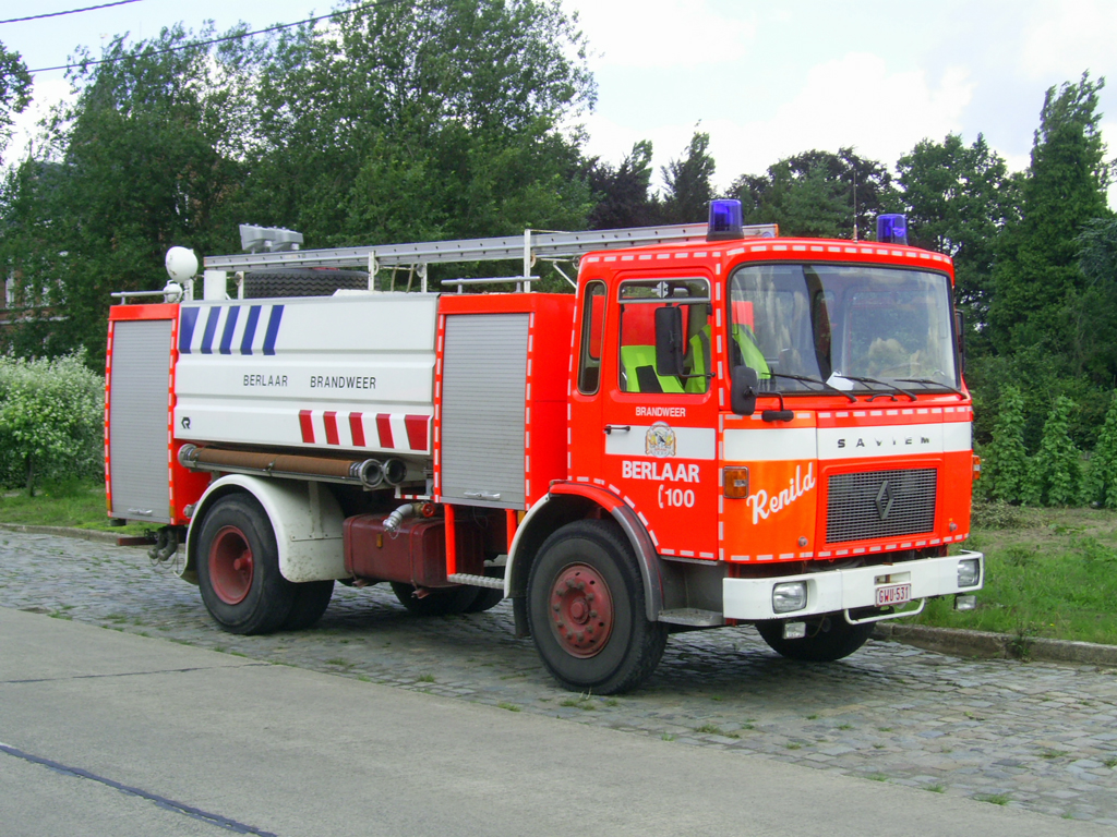 GTLF 8000 Saviem SM 260 Aufbau Rosenbauer Belgium der FF Berlaar, ehemaliges Fahrzeug der Feuerwehr Herenthout, Aufnahme am 07.07.2007