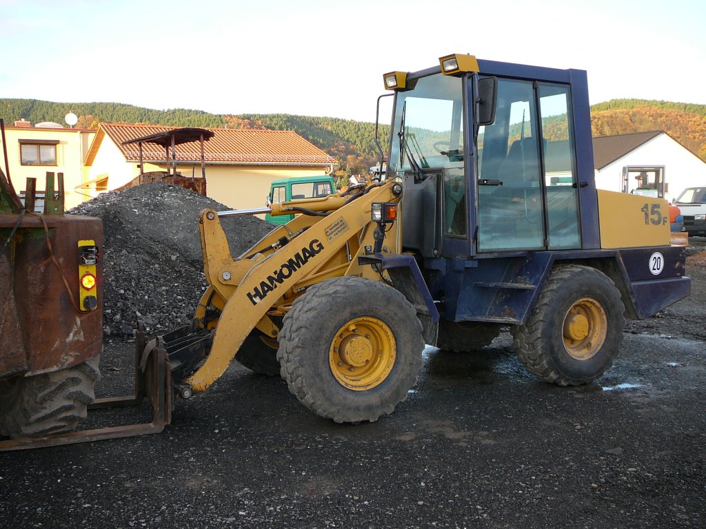 Hanomag 15 F steht bei der Firma LEO in 07407 Uhlstdt-Kirchhasel am 05.11.2009