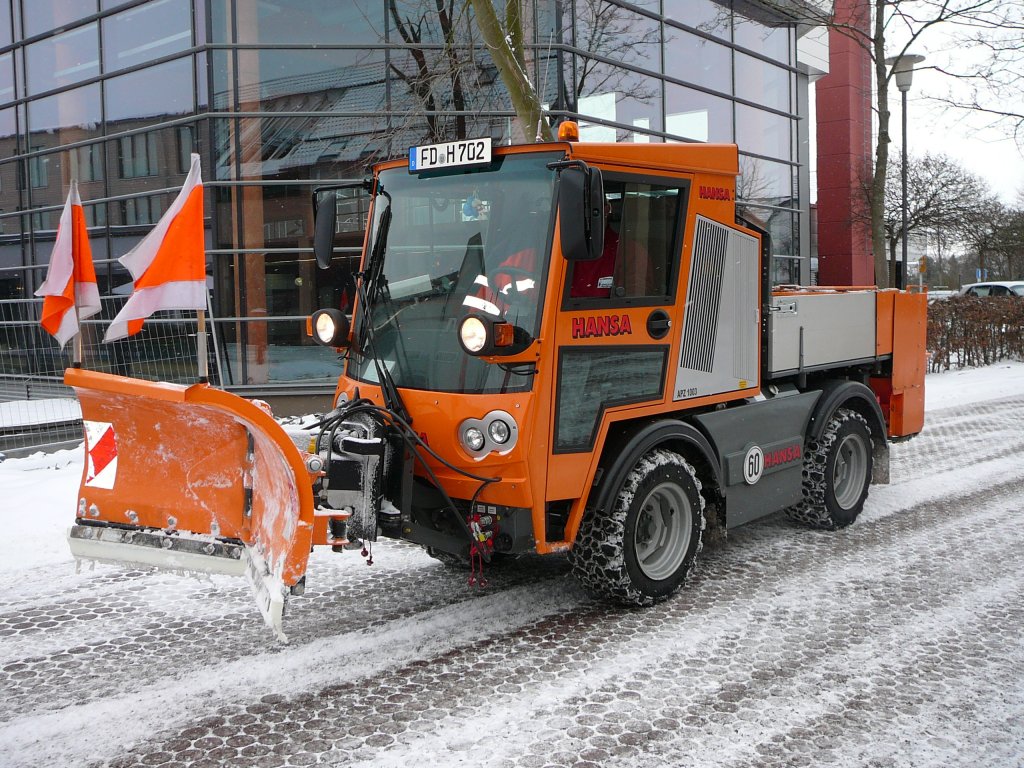 HANSA APZ 1003 des Bauhofes der Stadt Hnfeld unterwegs zur Schneebeseitigung im Februar 2010