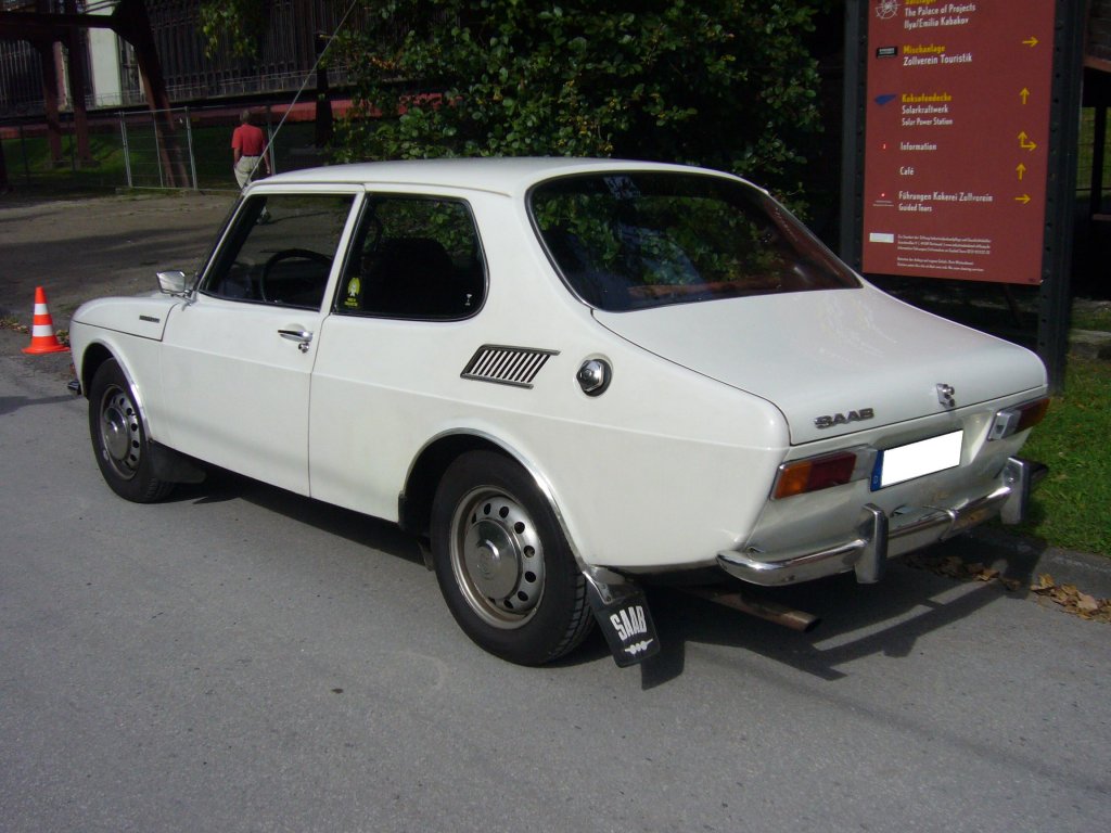 Heckansicht eines Saab 99 der ersten Baureihe. 1968 - 1972. Oldtimertreffen Kokerei Zollverein am 02.09.2012.