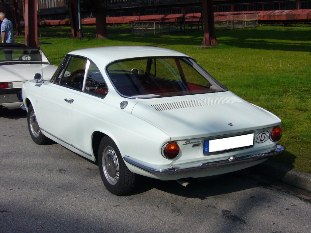 Heckansicht eines Simca 1000 Coupe. 1962 - 1967. Oldtimertreffen Kokerei Zollverein am 04.09.2011.