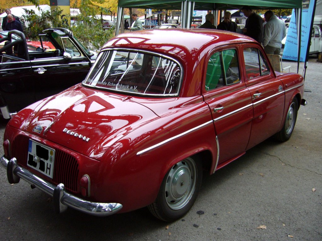 Heckansicht einer Renault Dauphine. 1956-1968. Historica Duisburg
