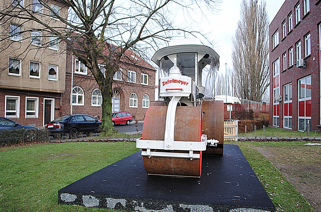 Histroische Strassenwalze von Zettelmeyer in Hannover/Linden am 09.01.2011.