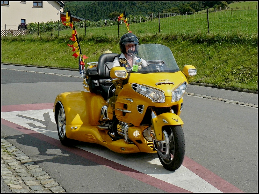 Honda GoldWing Motorrad aufgenommen bei einer Club Rundfahrt im Norden von Luxemburg. 04.09.02010 