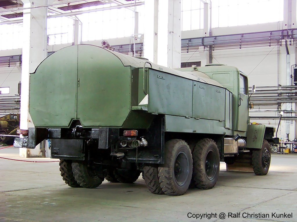 IFA G 5 Tanklastwagen - NVA - im Bestand der Kieker-Sammlung - fotografiert zum Militärfahrzeug-Treffen in Kummersdorf-Gut am 04.07.2009 - Copyright @ Ralf Christian Kunkel 