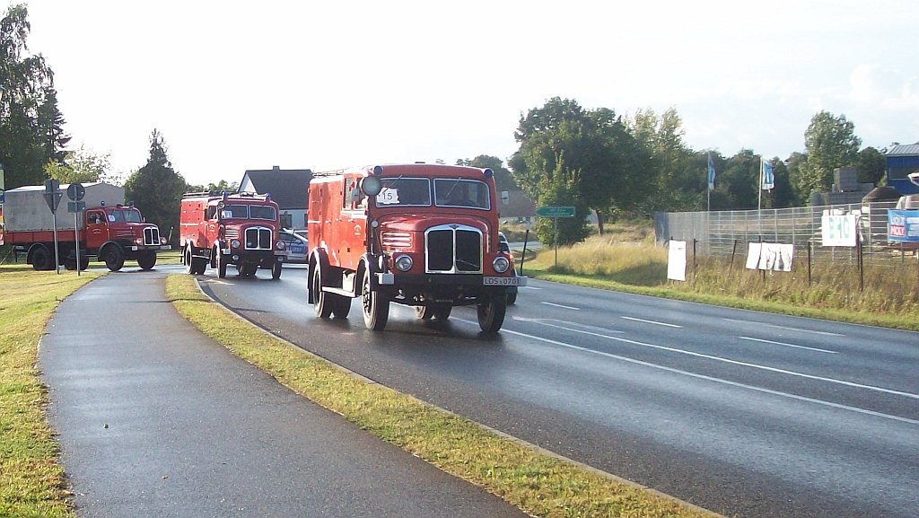 IFA H3A bei der Rundfahrt nach Eberswalde beim 1. internationalen Feuerwehrtreffen Finowfurt 05.09.2009