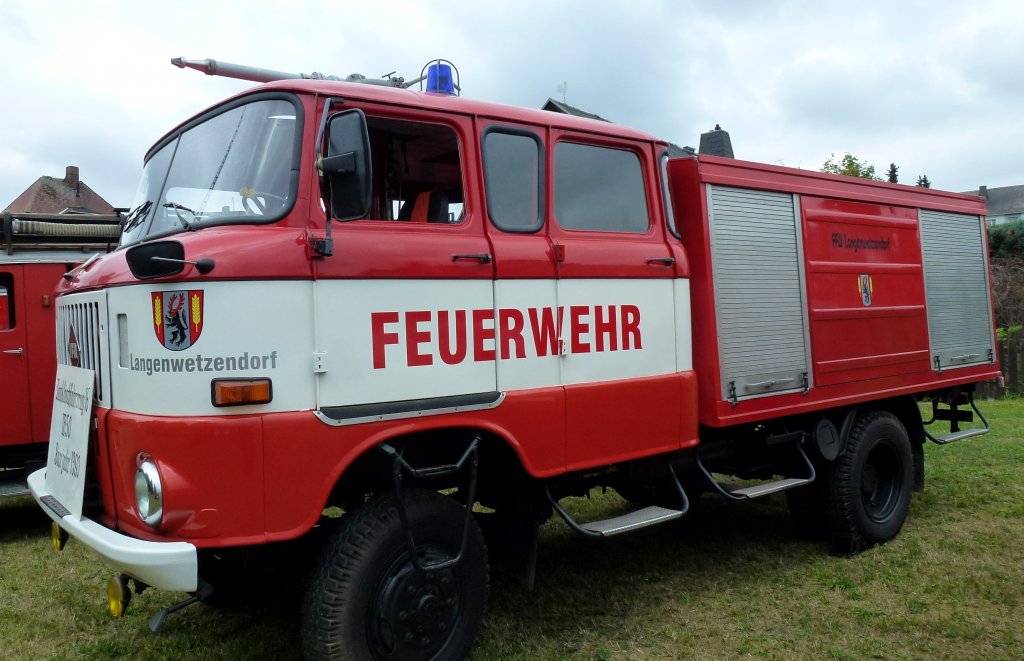 IFA W 50 Tanklschfahrzeug TLF 16 der Freiwillige Feuerwehr Langenwetzendorf. 
Zusehn beim Fest 125 Jahre Freiwillige Feuerwehr Triebes. Foto 11.08.2012 