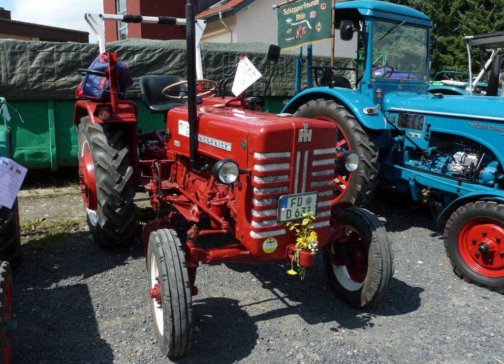 IHC D 324 ausgestellt anl. Ortsjubilum  850 Jahre Bckels  in 36100 Petersberg-Bckels, August 2010