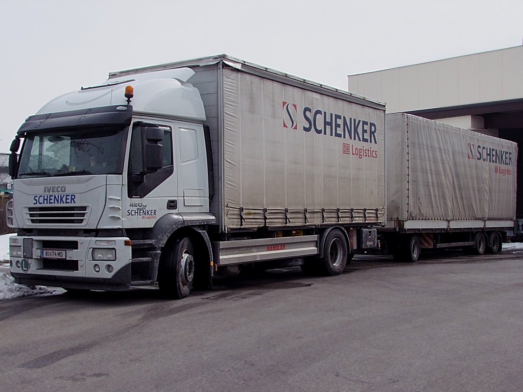 IVECO-420 von Schenker DB-Logistics steuert die Firmenzentrale in Ried i.I. an;100312