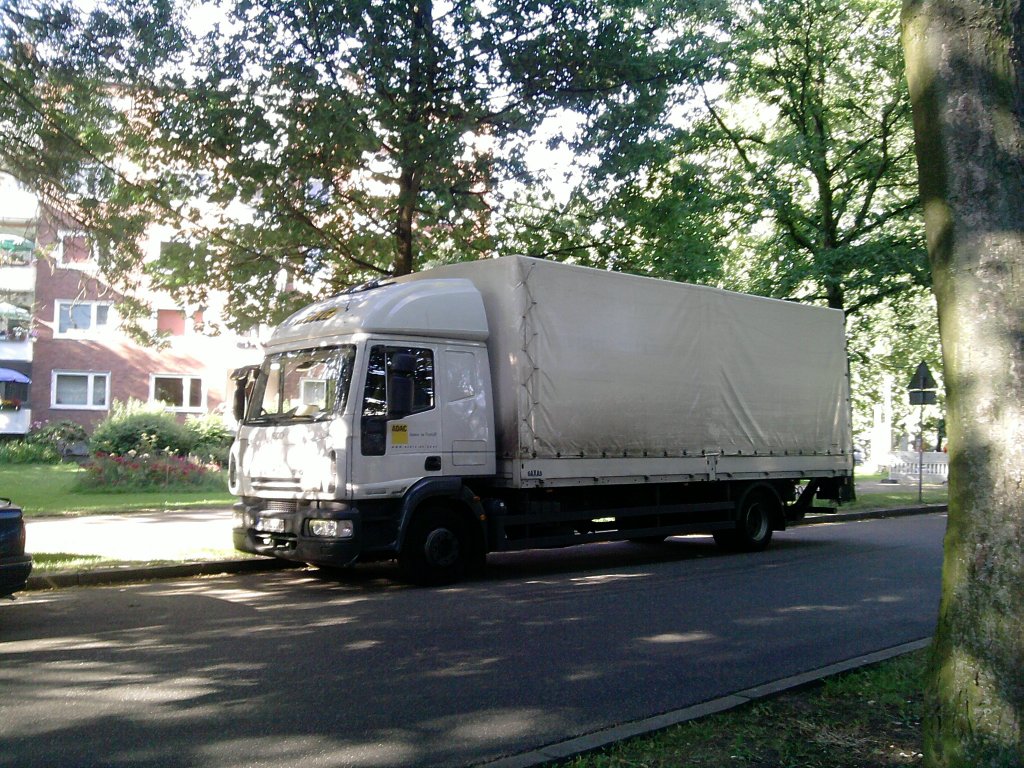 Iveco Eurocargo ,als Fernvekehrsversion ,in HH-Wilhemsburg am 07.07.10