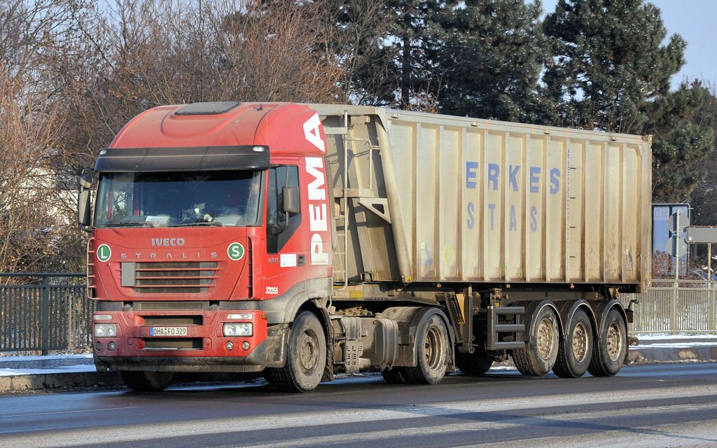 IVECO Stralis 430 am 19.12.2009 in Euskirchen