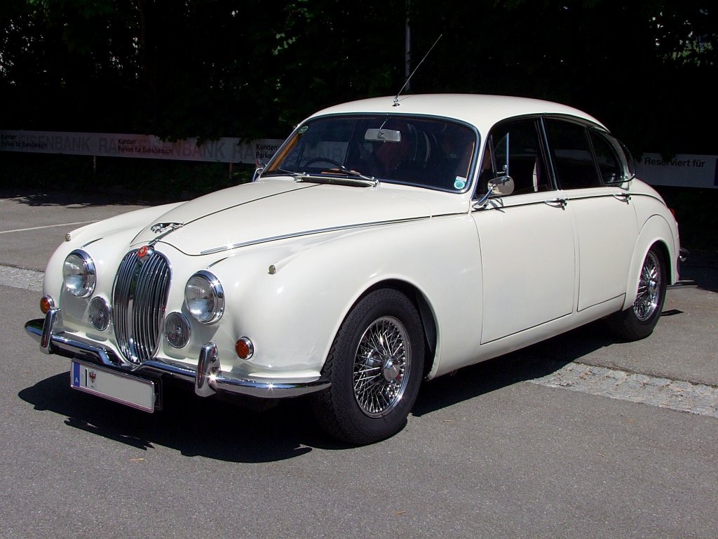 JAGUAR MK  ist extra aus Innsbruck zur legendren Sauwald-Classic2011 angereist;110522