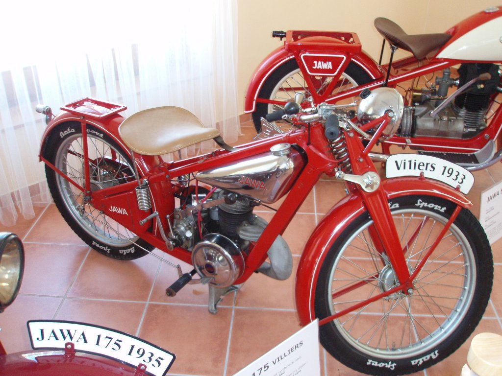 Jawa 175c Viliers, das tschechische Motorrad stammt von 1933. Museum Jawa Krivoklat.2009:05:02