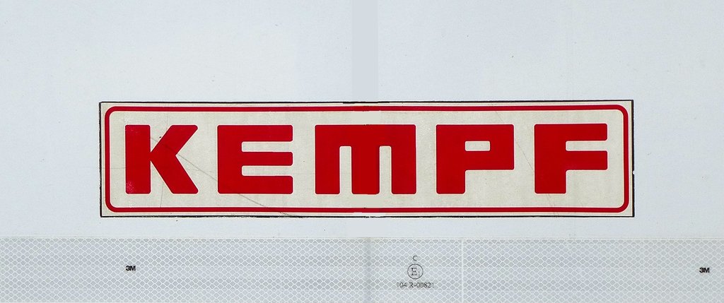 KEMPF, Schriftzug an einem LKW-Anhnger der Fahrzeugbaufirma aus Bad Marienberg, gegrndet 1950, Okt.2017