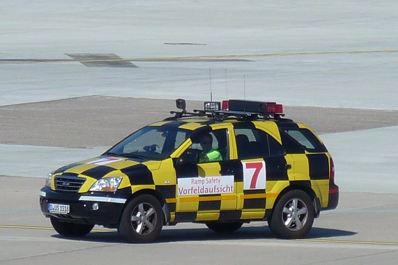 Kia Sorento der Vorfeldaufsicht Flughafen Dsseldorf, 6.9.10