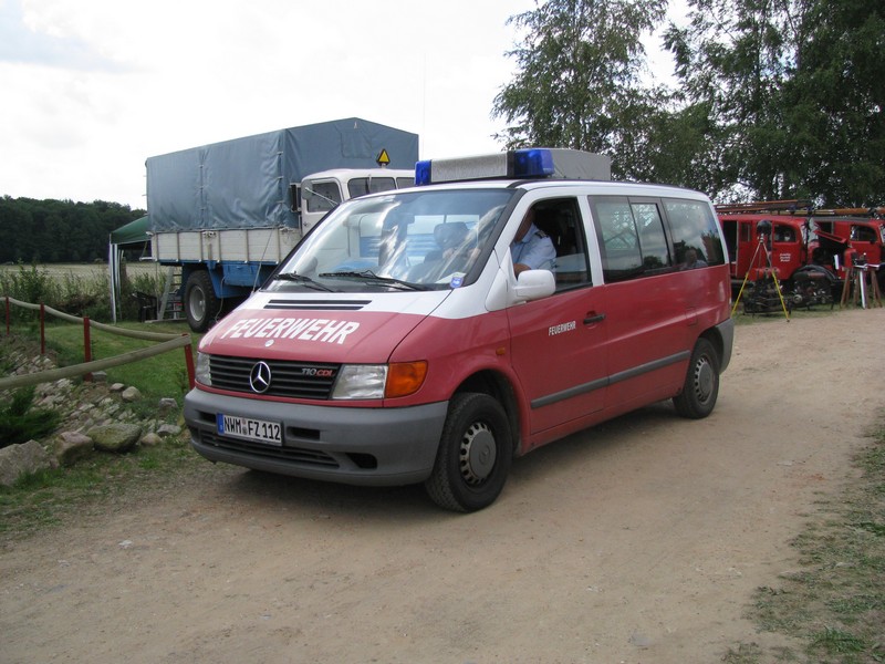 Kleinbus MB 110 CDI  FEUERWEHR  als Kommandowagen, Meetzen [16.08.2009]