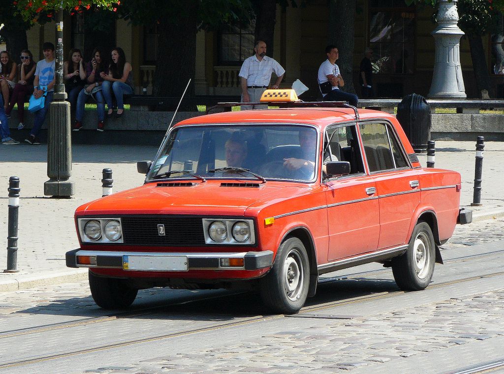 Lada 2106 Taxi Prospekt Svobody, Lviv, Ukraine 15/06/2011.