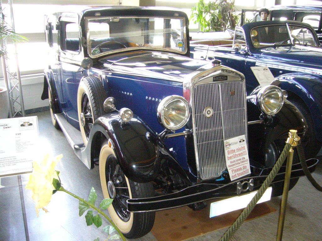 Lancester 18HP. 1933 - 1934. Der 6-Zylinderreihenmotor des 18HP leistete 55 PS aus 2.504 cm. Der abgelichtete Wagen ist mit einer Mulliner Aluminiumkarosserie versehen. Oldtimermuseum Dortmund am 25.08.2011.