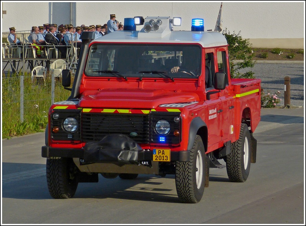 Landrover als Einsatzfahrzeug einer luxemburgischen Feuerwehr aus dem Norden des Landes aufgenommen am 06.07.2013.