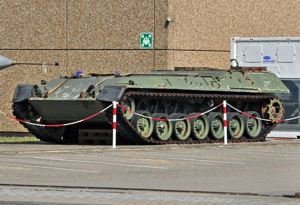 Leopard  Fahrgestell  ohne Turm - Zlpich 30.06.2010