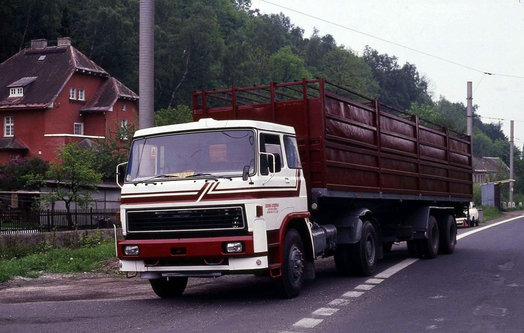Liaz Sattelzug am 6.6.1991 in Jachymov / Tschechien.