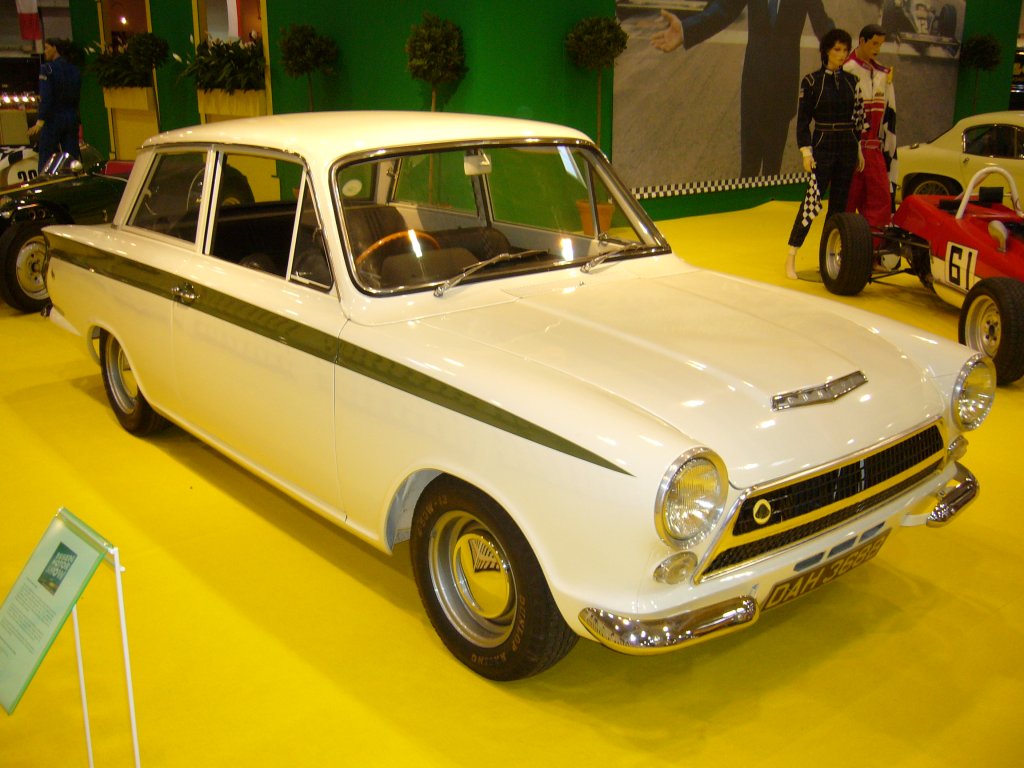 Lotus Cortina MK 1, gebaut von 1962-1966.Abgelichtet auf der Essen-Motorshow im Dezember 2009.