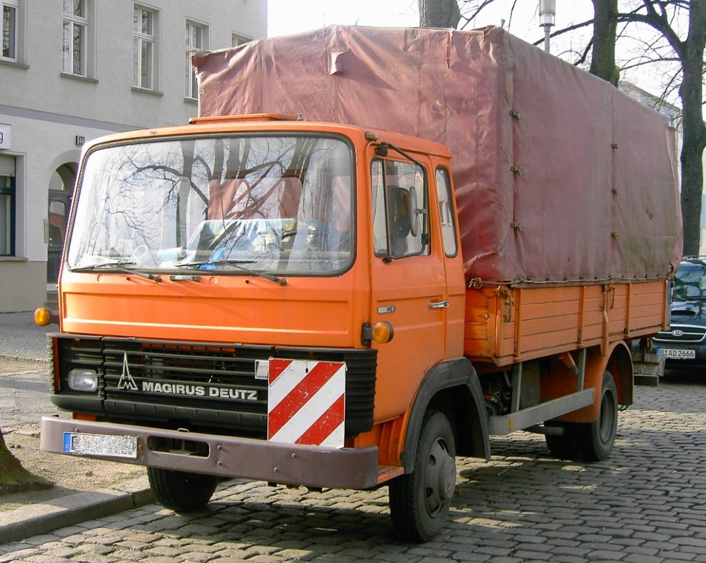 Magirus-Deutz 90 M6 Pritsche, gesehen in Berlin 03/2008.